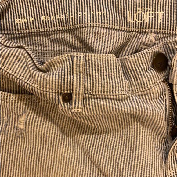 Loft Relaxed Skinny Fit Acid Wash Jeans - Picture 3 of 4